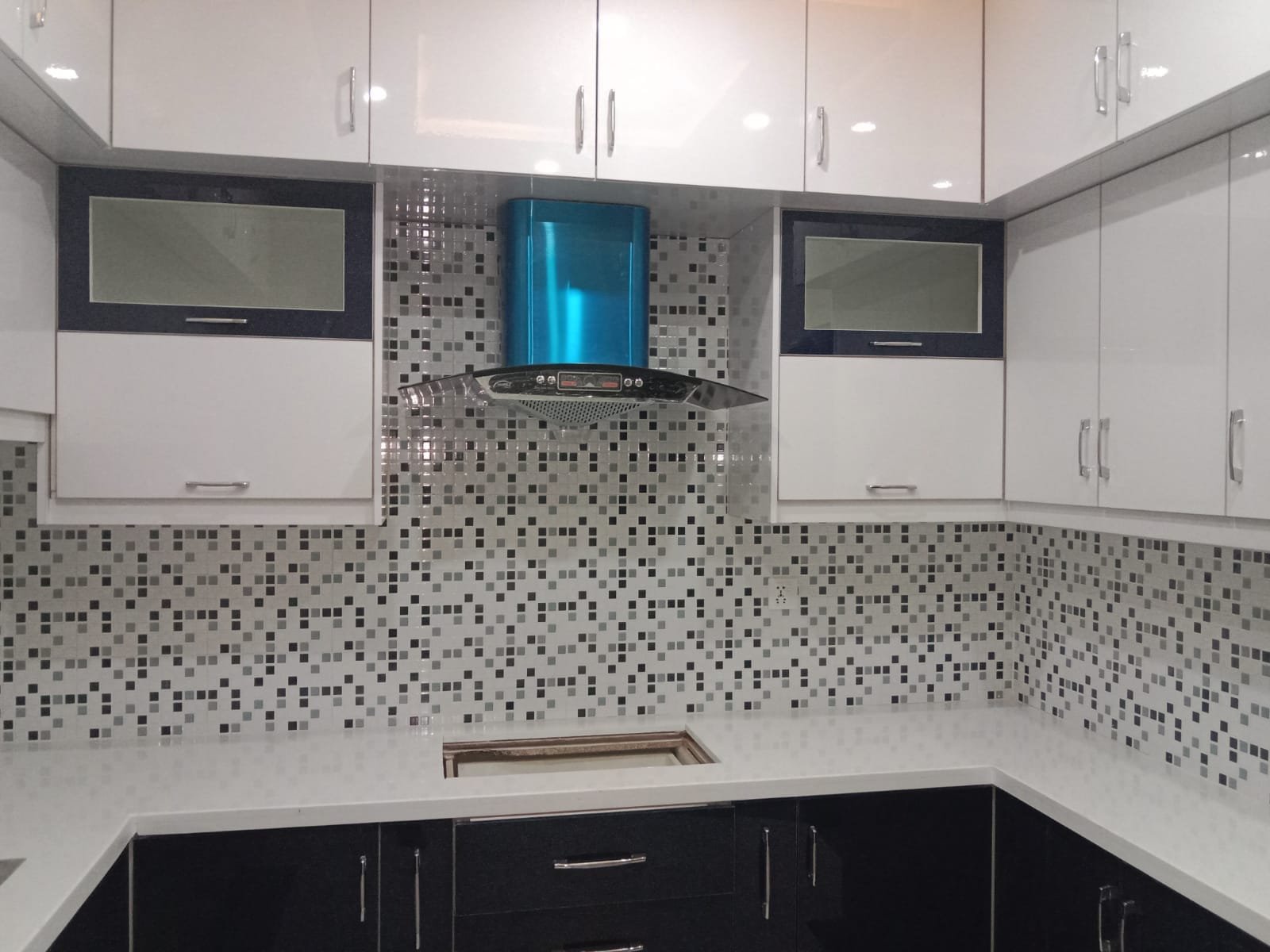 10 Marla Luxurious House For Sale In Dream Gardens Main Defence Road Lahore