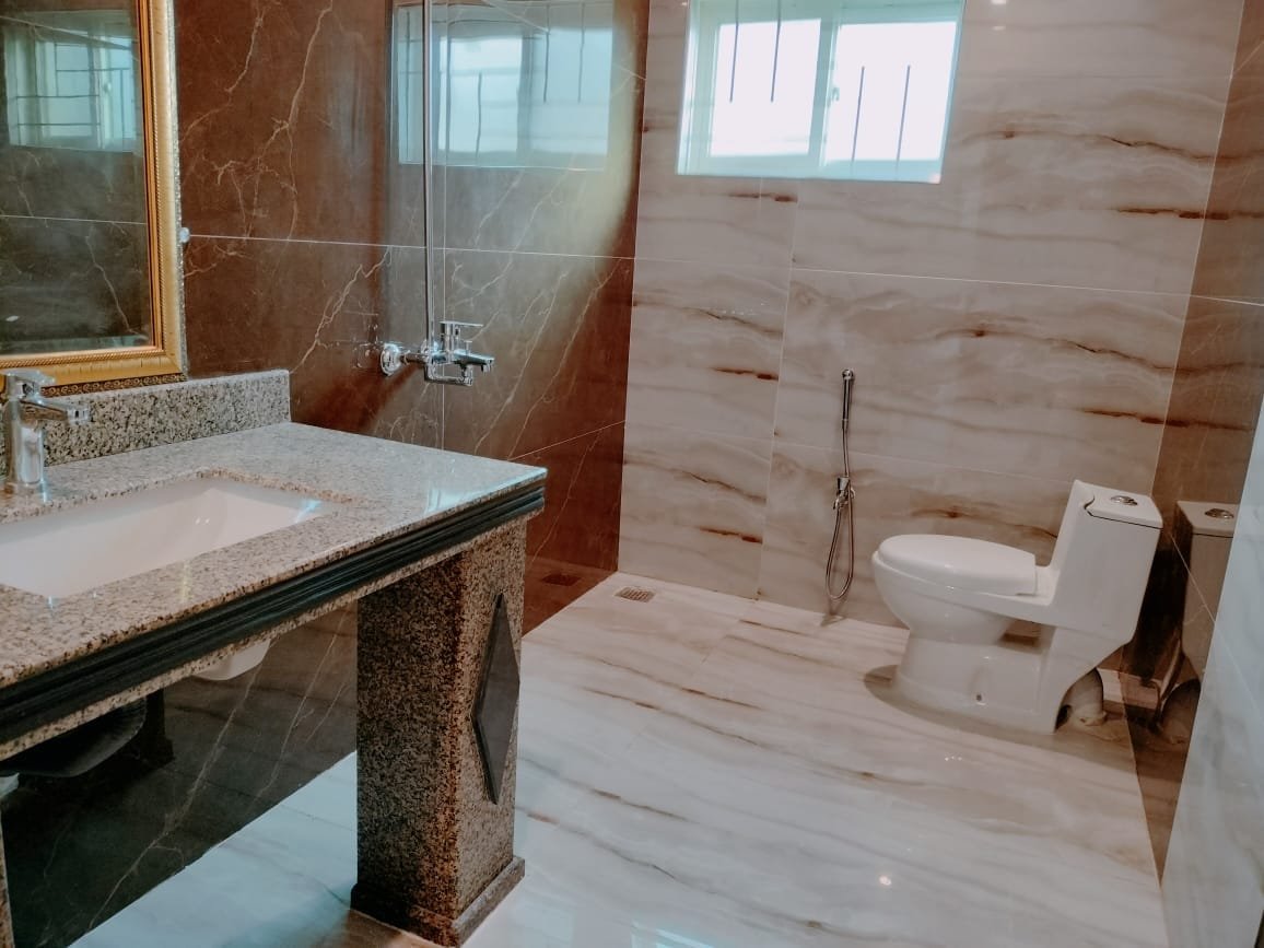 1 Kanal luxury bungalow for sale in Nasheman e Iqbal phase 2 Lahore
