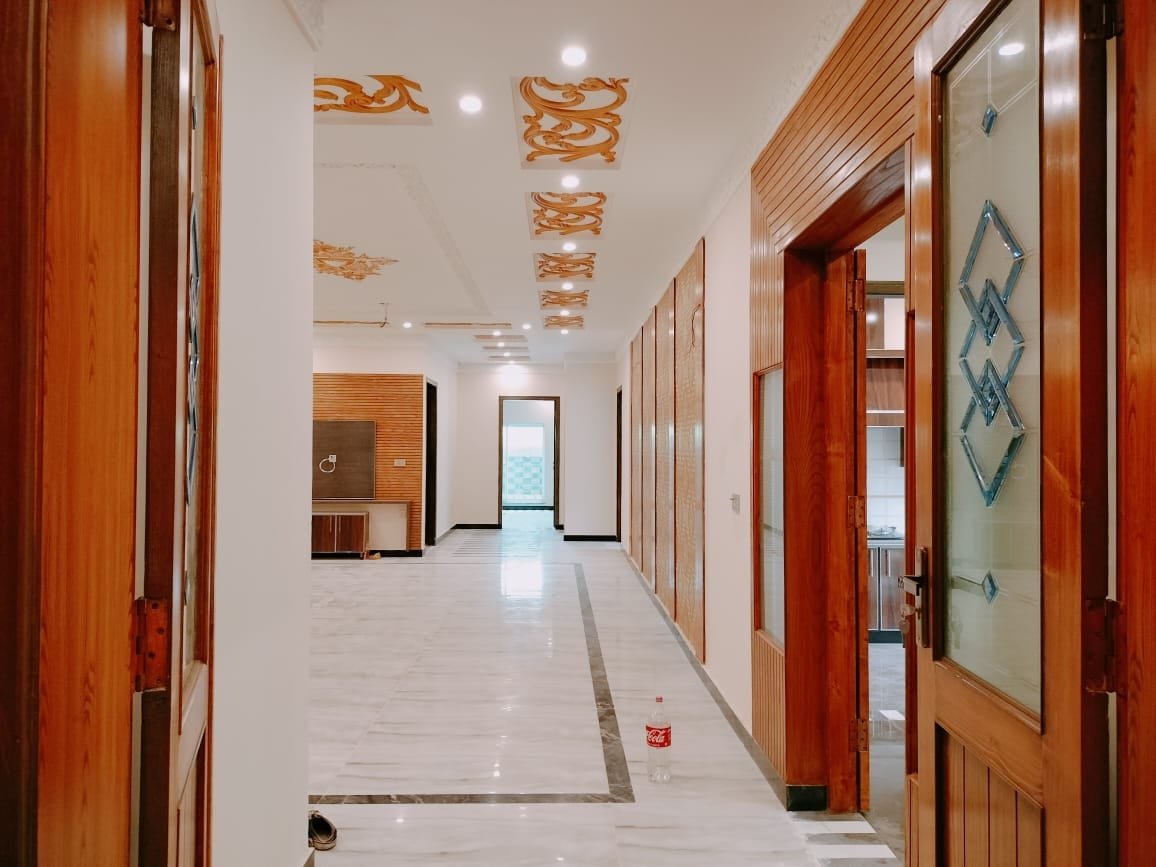 1 Kanal luxury bungalow for sale in Nasheman e Iqbal phase 2 Lahore