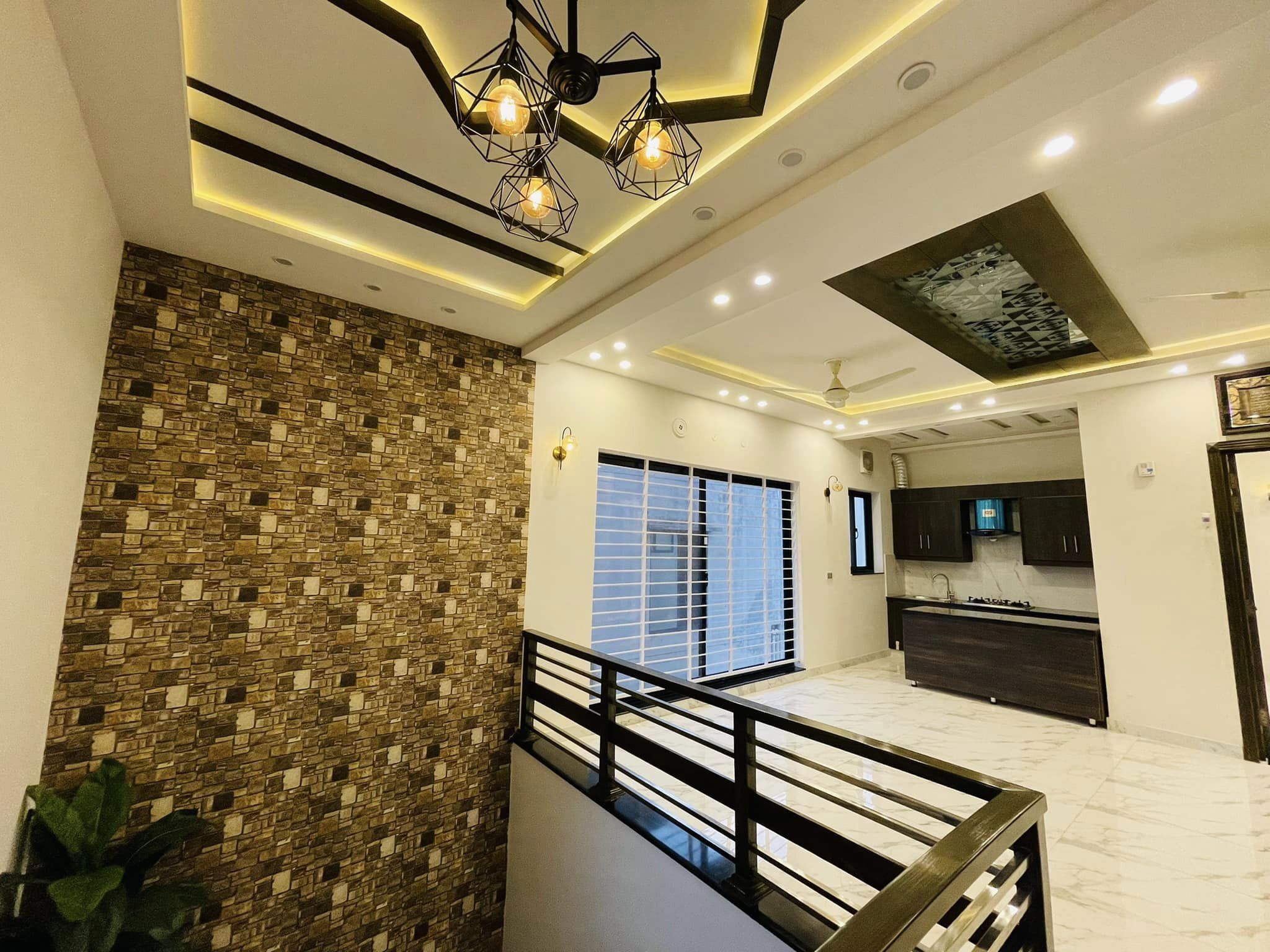 10 Marla Brand New House For Sale In Bahria Town Lahore