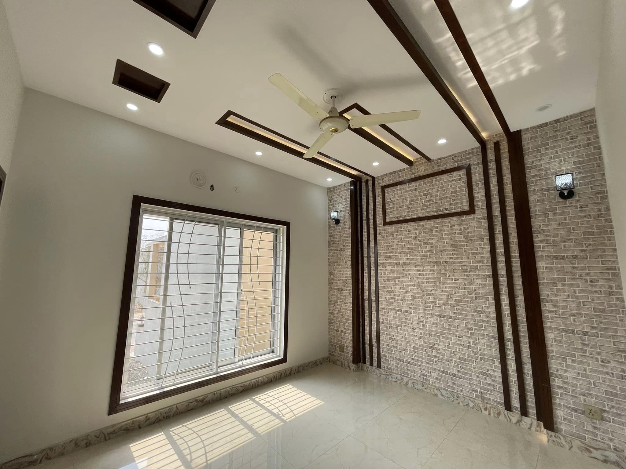 5 Marla brand new house for Sale in Bahria town Lahore