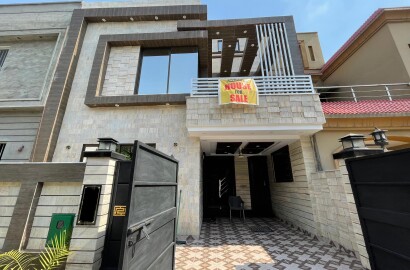 5 Marla brand new house for Sale In the hot location of Bahria town Lahore