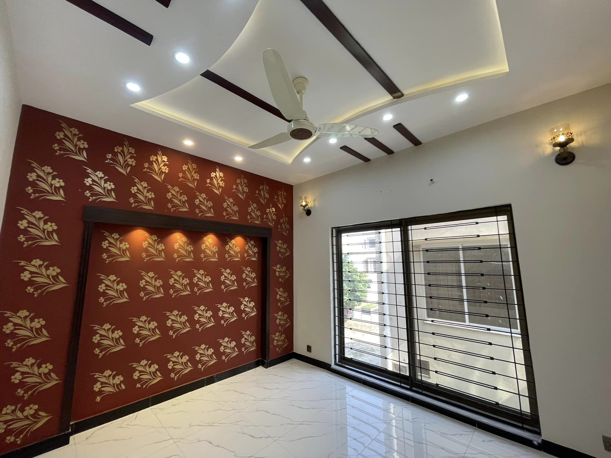 5 Marla brand new house for Sale In the hot location of Bahria town Lahore