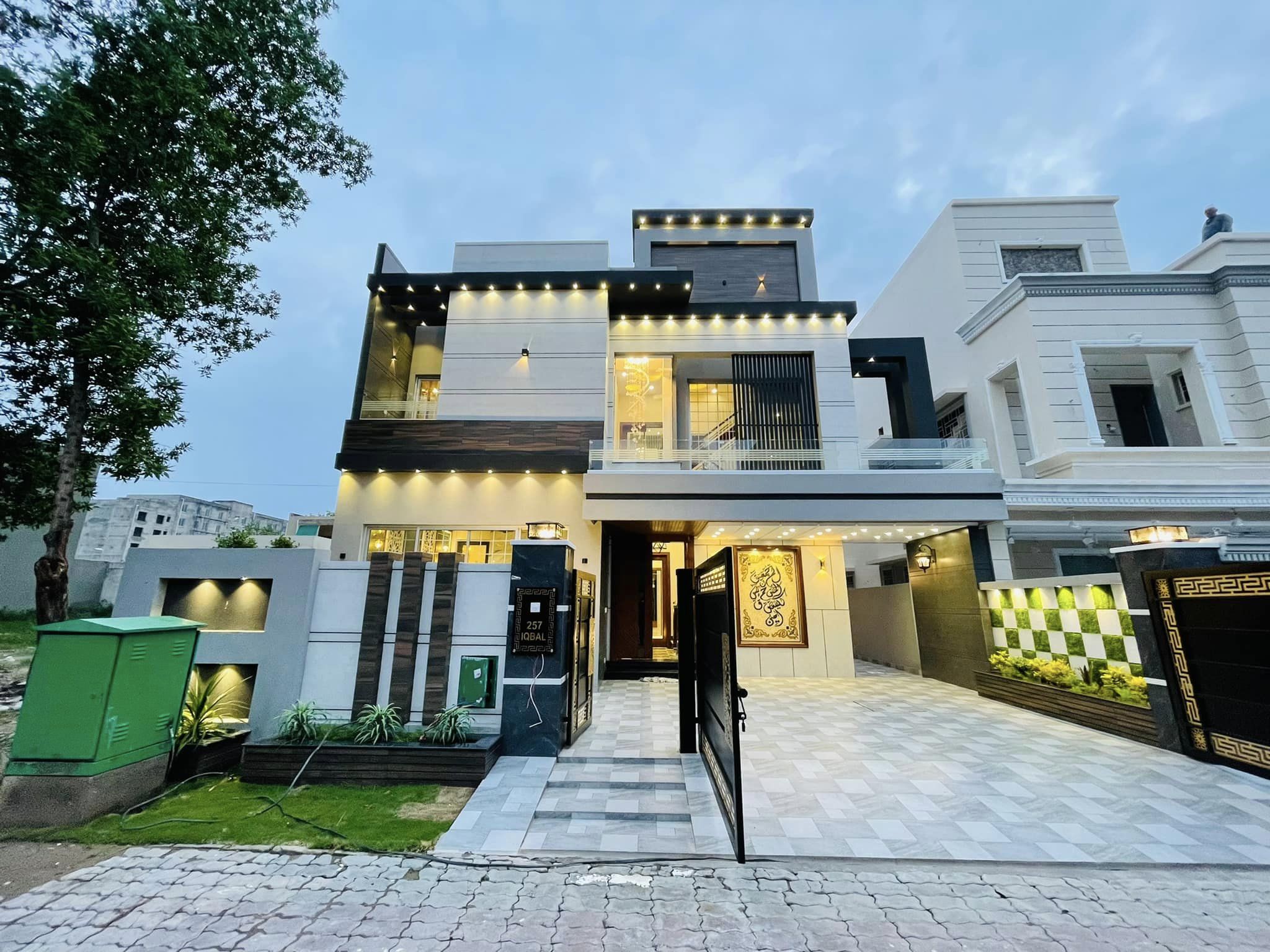 10 Marla brand new modern designed house for sale in Bahria town Lahore