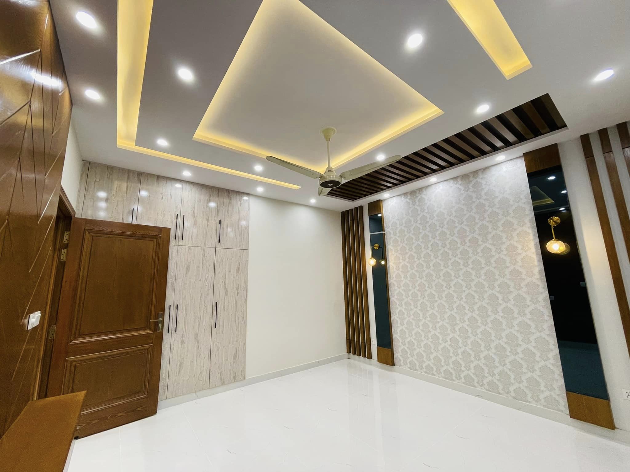 10 Marla brand new modern designed house for sale in Bahria town Lahore