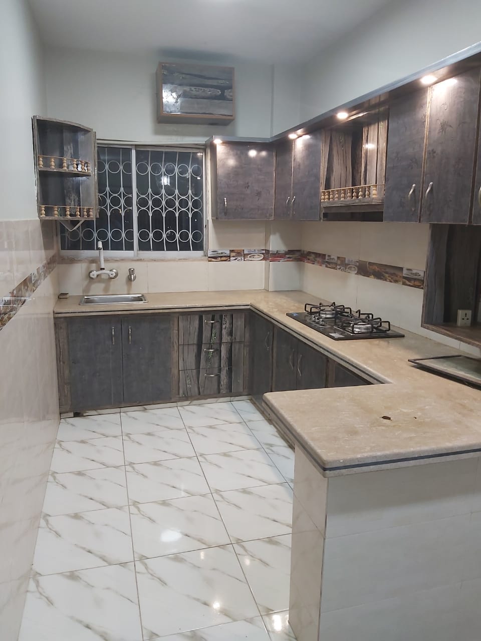 Flat for sale Safari Blasing gulistan-e-jauhar block 12 Karachi