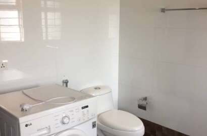 1 KANAL RESIDENTIAL HOUSE UPPER PORTION FOR RENT IN DHA PHASE 5 BLOCK G LAHORE.