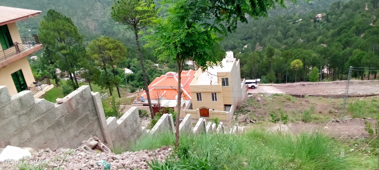 5 marla possession able plot for sale in Murree