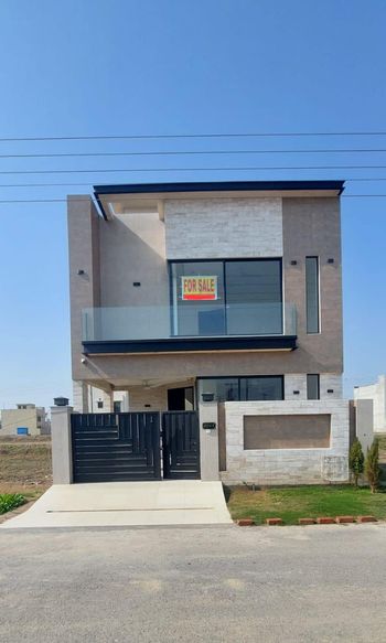 A new 5 Marla  beautiful house for sale in DHA Rahbar Lahore