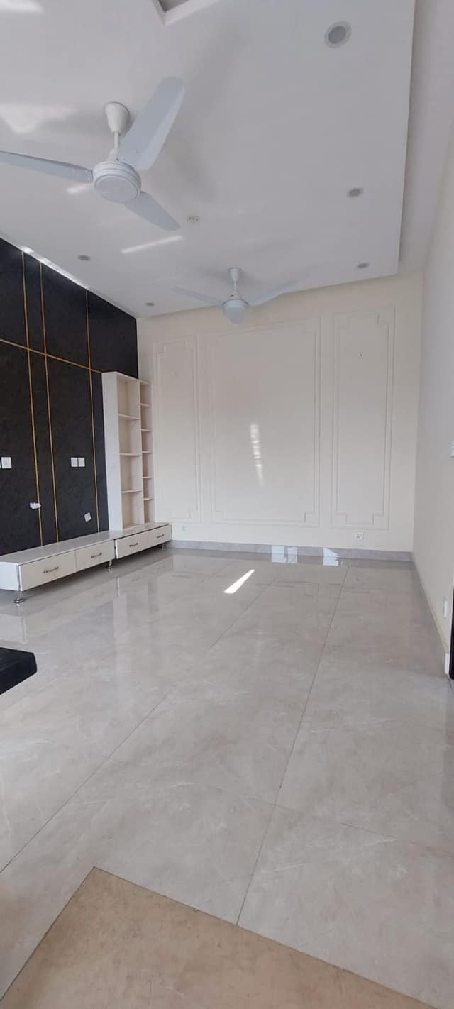 A new 5 Marla  beautiful house for sale in DHA Rahbar Lahore