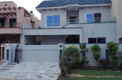 10 marla House for sale in wapda town block J3 phase 1 Lahore