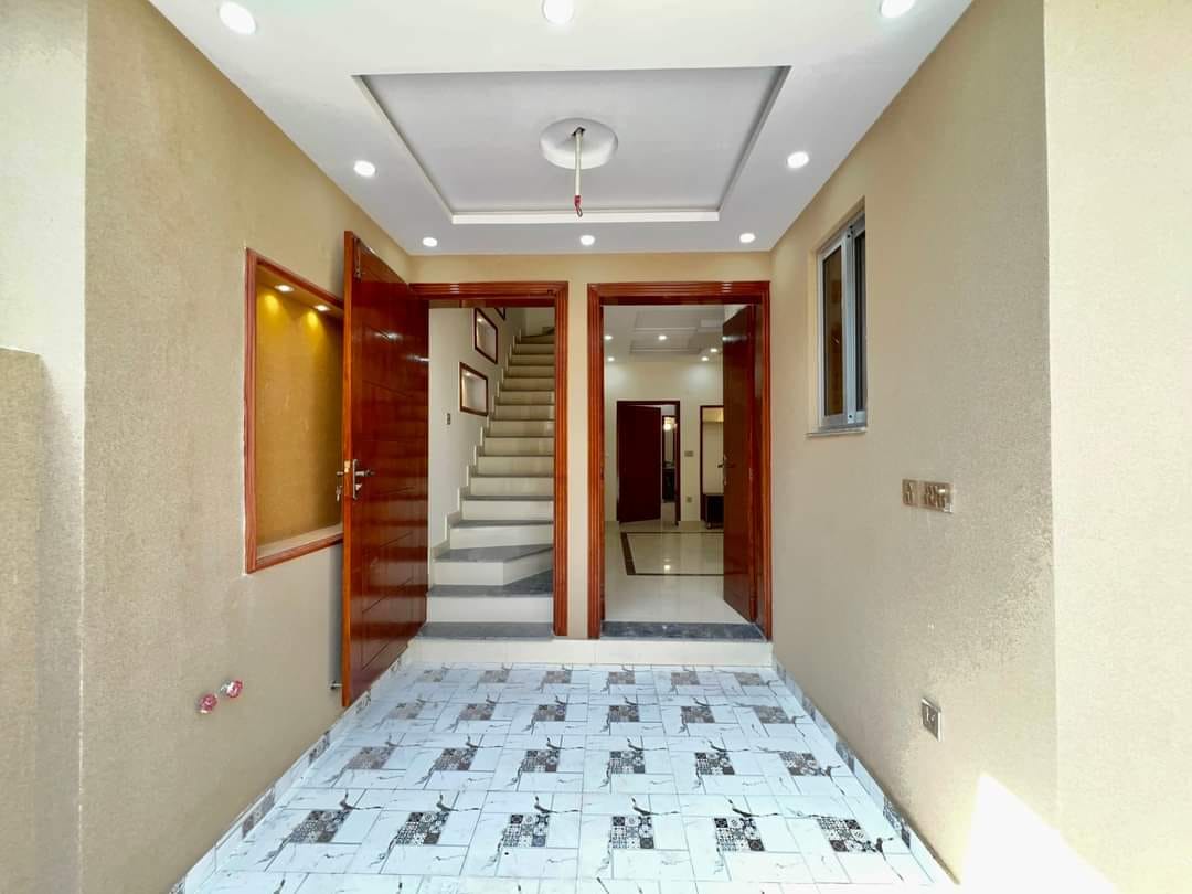 3.5 MARLA  HOUSE FOR SALE in  DREAM GARDENS DEFENSE ROAD OPPOSITE TO COMSAT UNIVERSITY RAIWIND ROAD Lahore