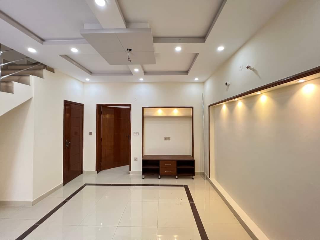 3.5 MARLA  HOUSE FOR SALE in  DREAM GARDENS DEFENSE ROAD OPPOSITE TO COMSAT UNIVERSITY RAIWIND ROAD Lahore