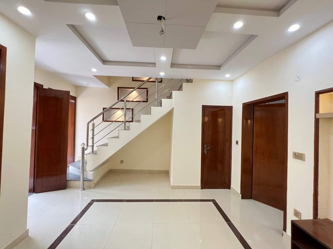 3.5 MARLA  HOUSE FOR SALE in  DREAM GARDENS DEFENSE ROAD OPPOSITE TO COMSAT UNIVERSITY RAIWIND ROAD Lahore