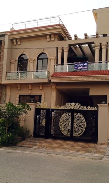 6 Marla house available for sale in park view city Lahore