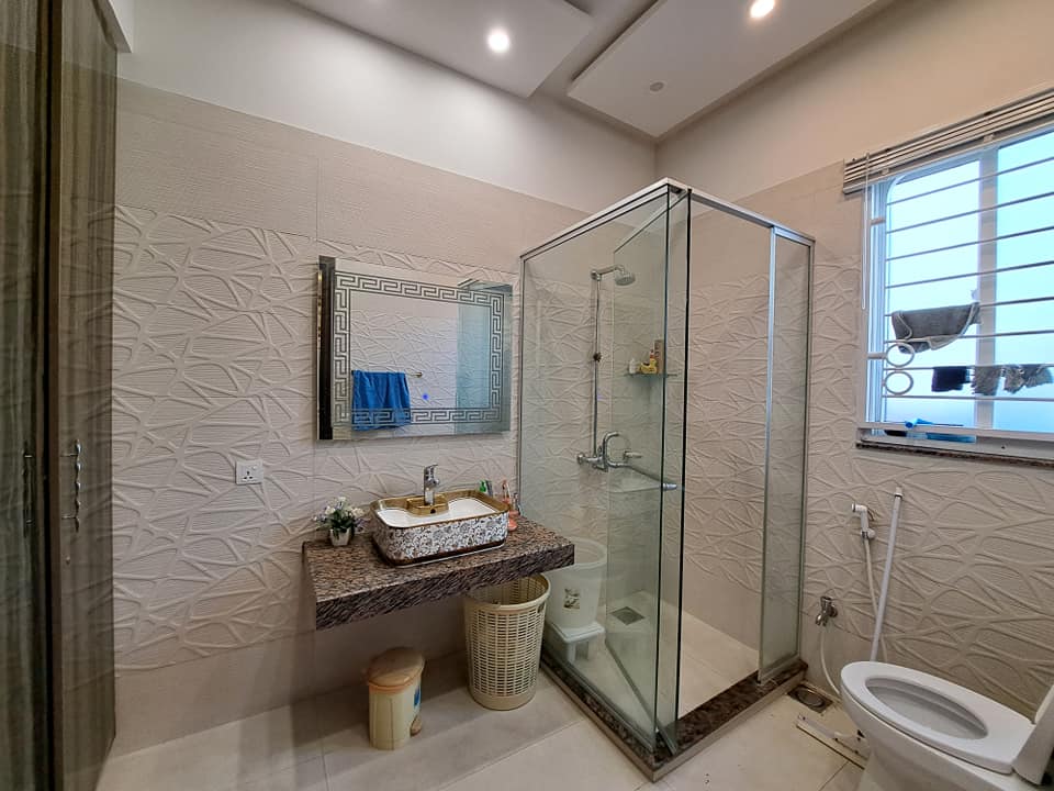 10 Marla Corner Slightly Used House  For Sale in State Life Society Lahore