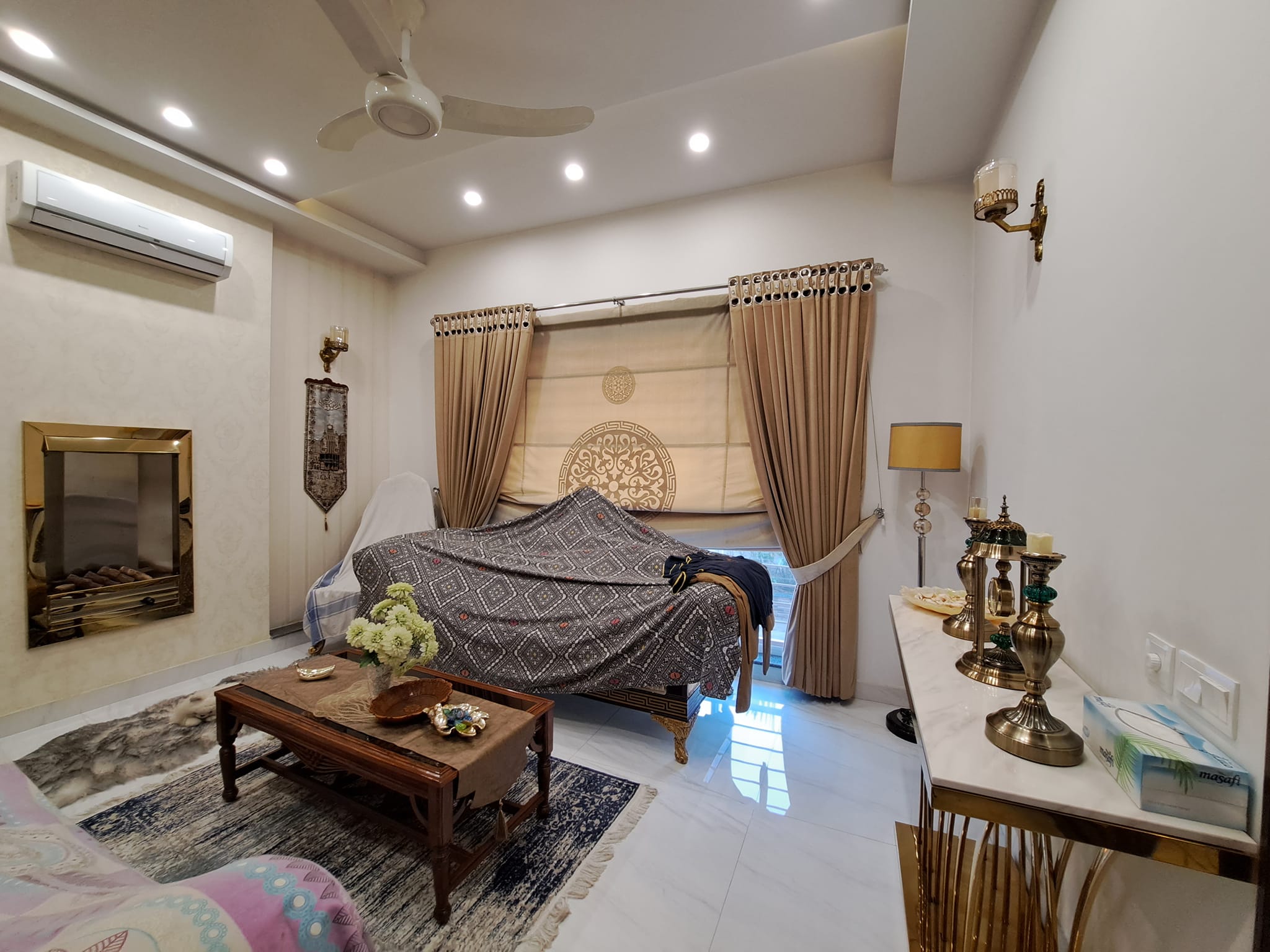 10 Marla Corner Slightly Used House  For Sale in State Life Society Lahore