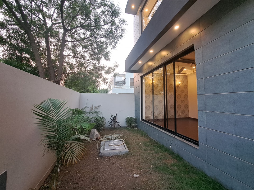 10 Marla Brand New Modern House for sale in State Life Society Lahore