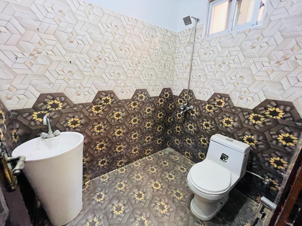 5 Marla single story house for sale in Hamza Town Phase 2 Lahore