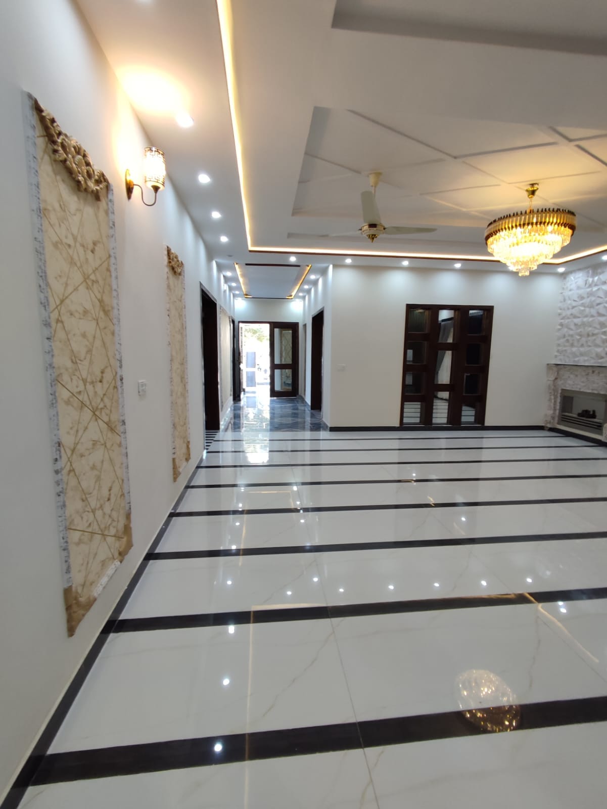 1 kanal brand new Spanish House for sale in A1 block Wapda town Lahore