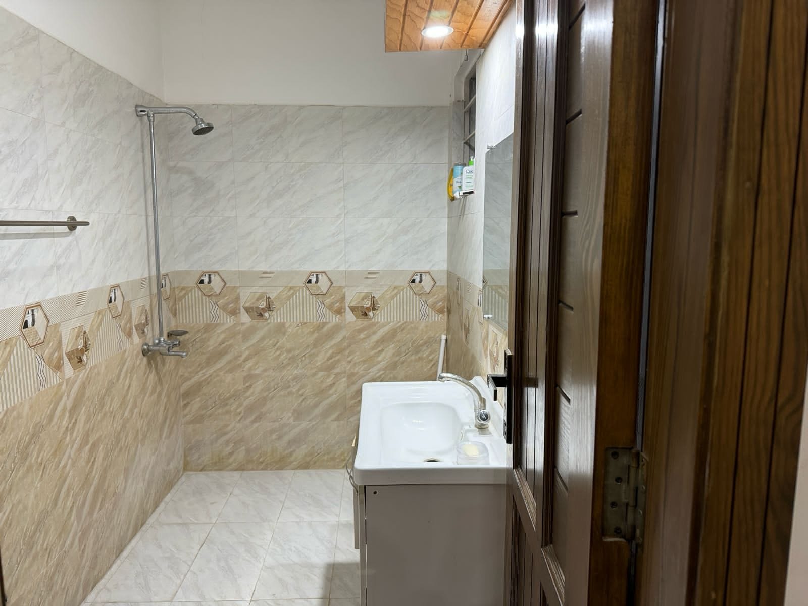 10 Marla used house for sale in phase 7 Bahria town Islamabad