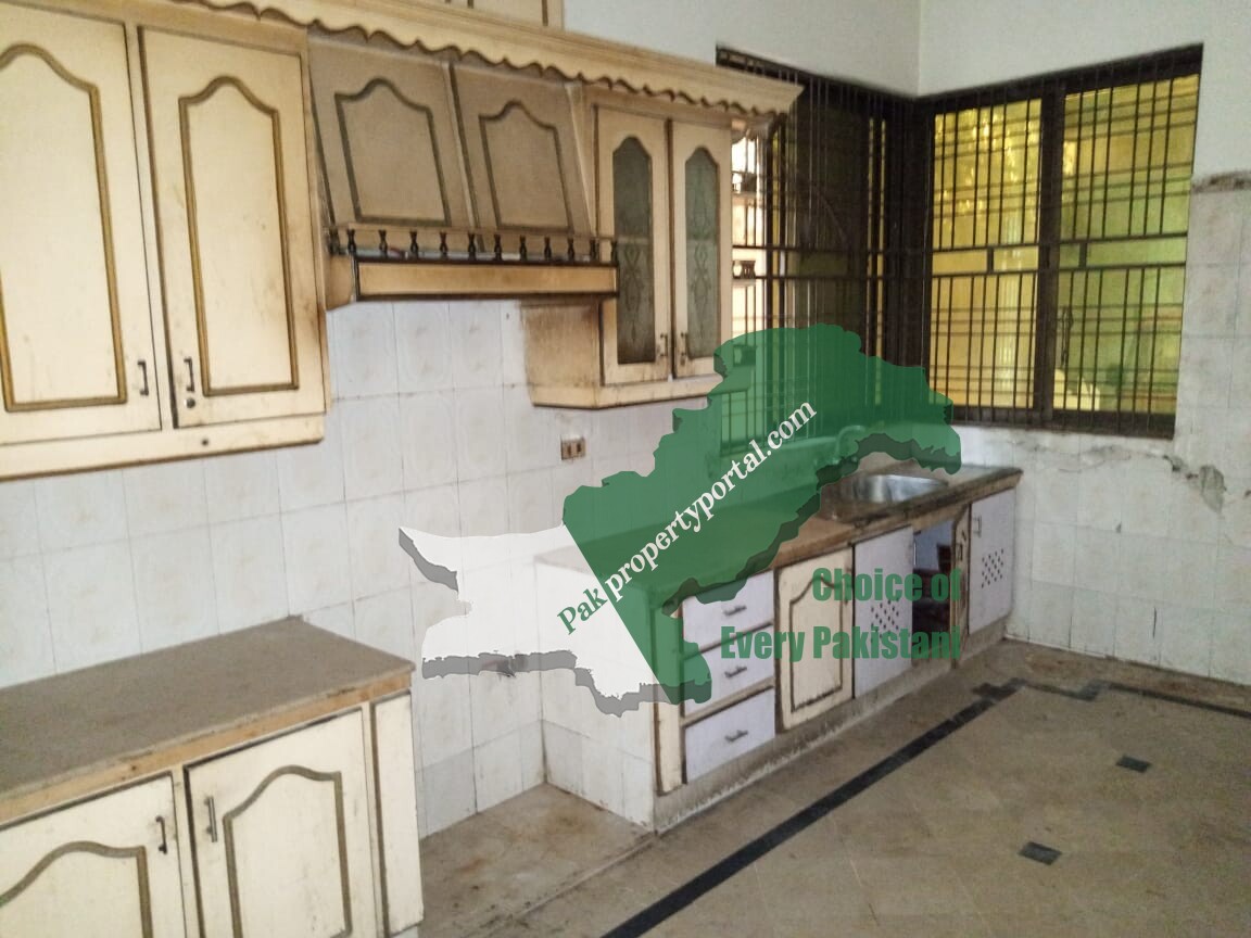 1 Kanal Single story house for sale in Johar Town Lahore
