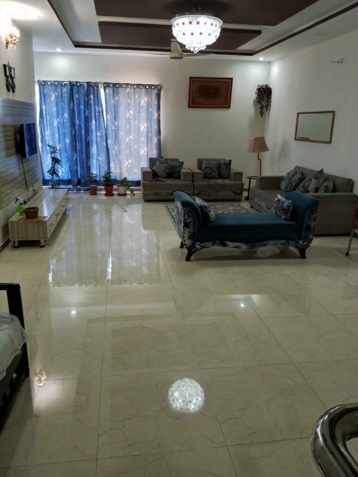 10 Marla House Available for sale in Sector E Bahria Town Phase 8 Rawalpindi