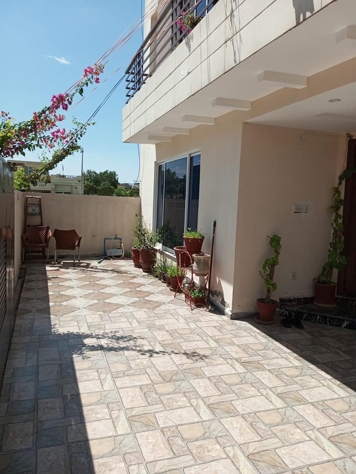 10 Marla House Available for sale in Sector E Bahria Town Phase 8 Rawalpindi