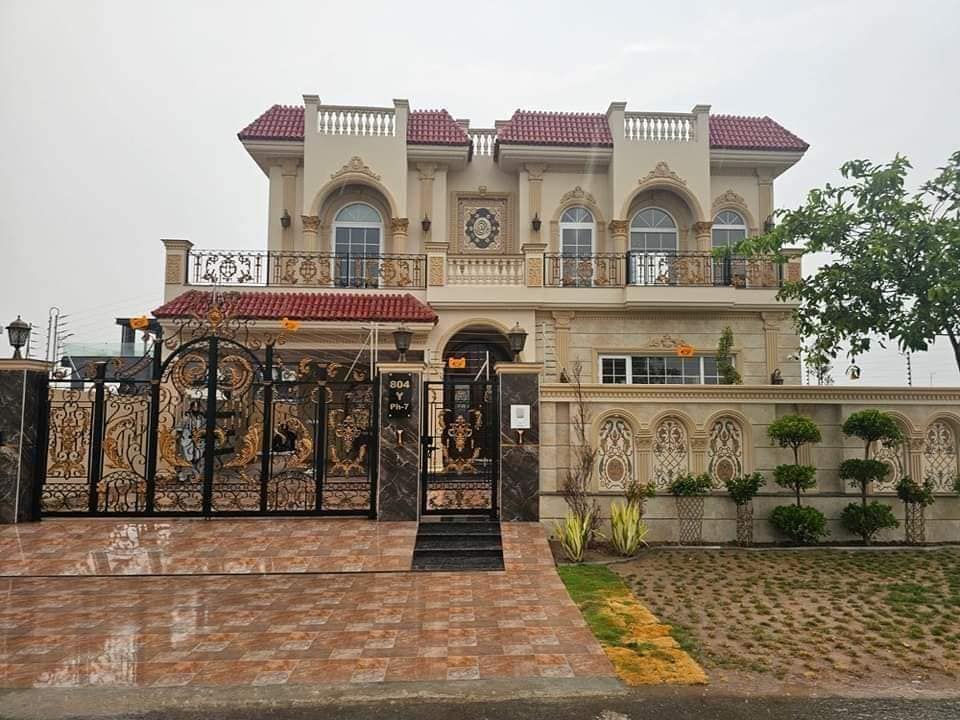 1 Kanal Most Elegant Villa for sale in DHA Lahore