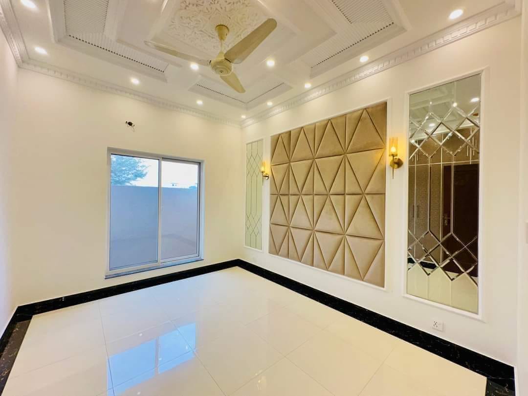 5 Marla Luxury villa For sale in DHA Lahore