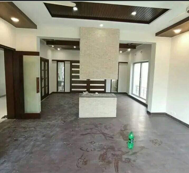 one Kanal Most Elegant Design Luxurious Villa For Sale in DHA Lahore