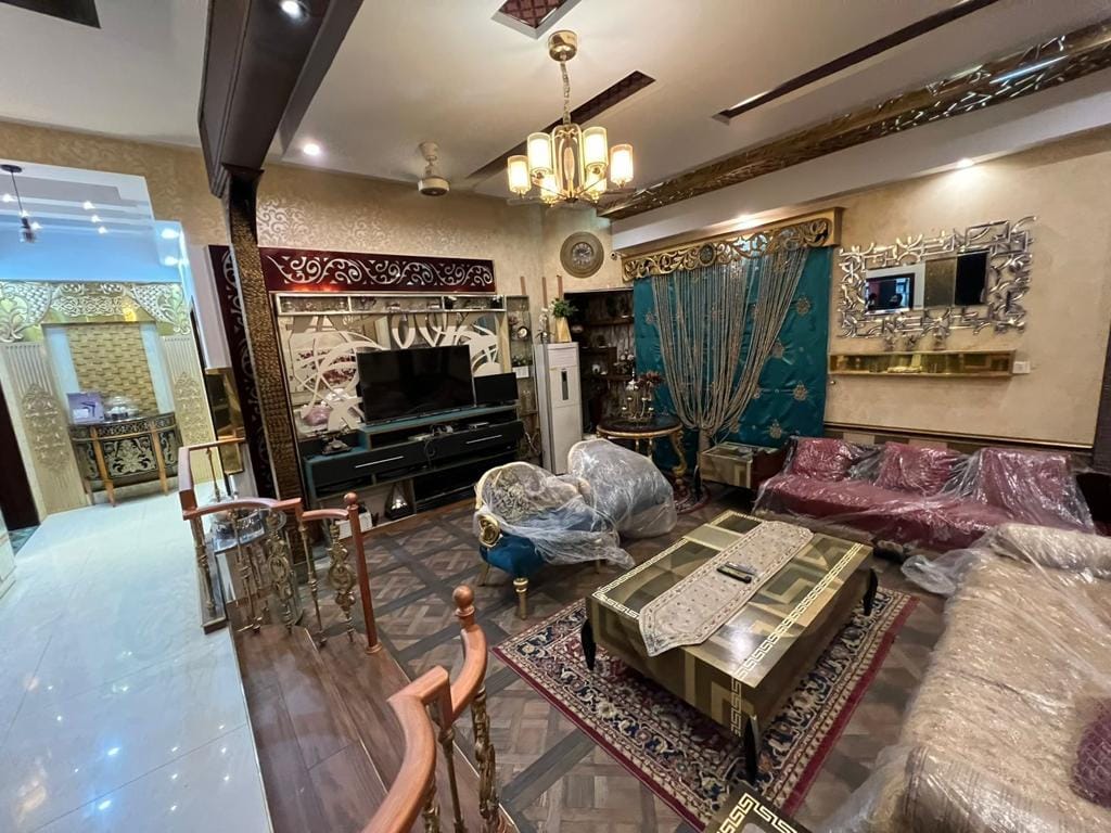 1 Kanal Modern design slightly use the house for sale in C Block Phase 6  DHA LAHORE