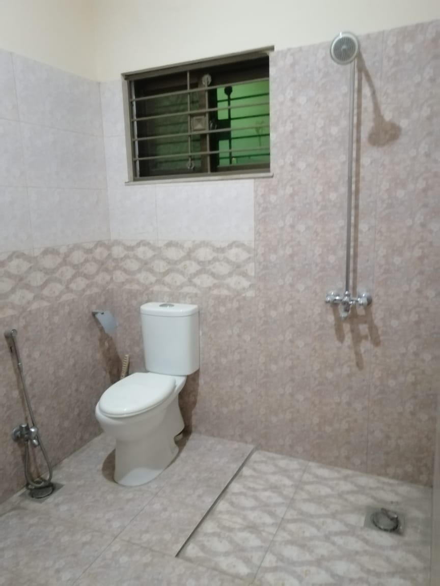 1 Kanal  Upper Portion for rent in Near Shaukat Khanum UCP Lahore