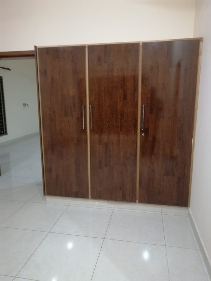 1 Kanal  Upper Portion for rent in Near Shaukat Khanum UCP Lahore