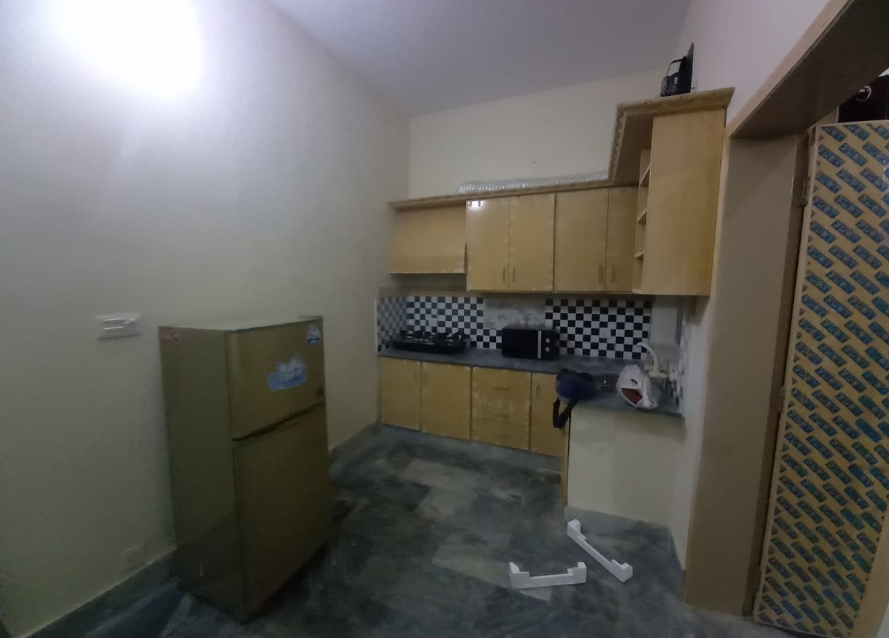 5 Marla Furnished Portion Real Pix Near Shaukat khanum UCP Lahore