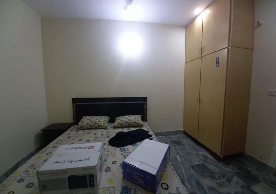 Furnished House Portion available for rent in  Near Shouktkhnm UCP Lahore