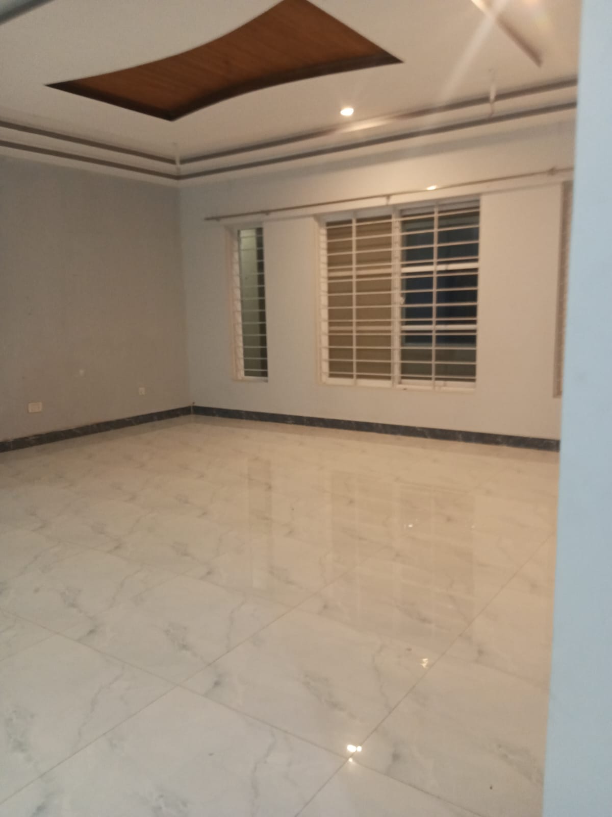 1 kanal double story House Available for rent in Model Town Lahore