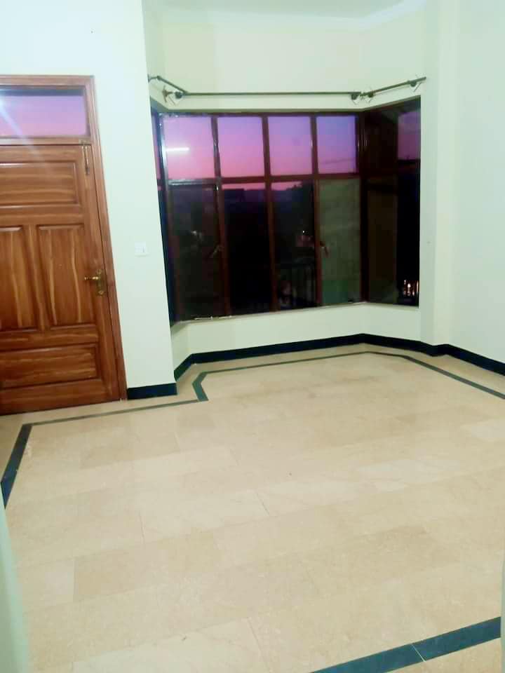 1 Kanal Beautiful upper portion available for rent in G-11 Islamabad