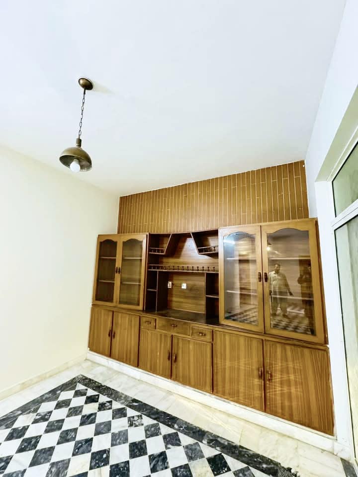 5 Marla Beautiful ground portion Available for Rent in G-11 Islamabad