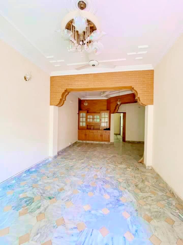 5 Marla Beautiful ground portion Available for Rent in G-11 Islamabad