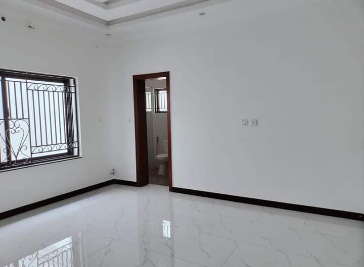 10 Marla Brand new House Available for Rent in G-10 Islamabad