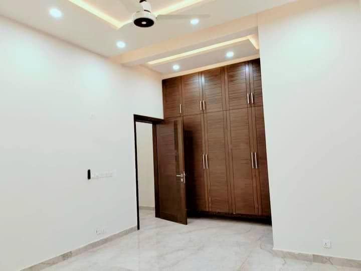 9 Marla Brand new upper portion Available for Rent in G-11 Islamabad