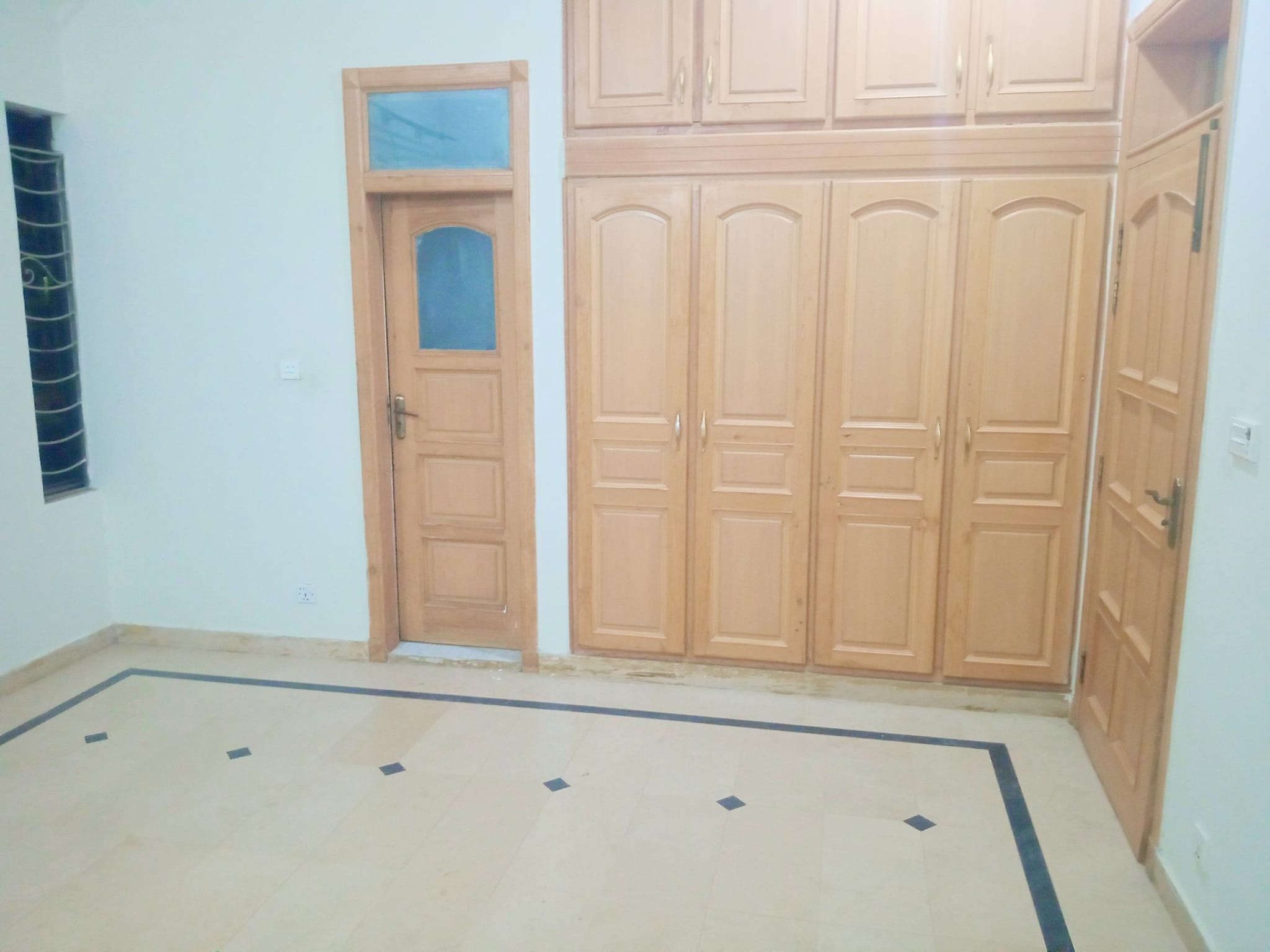 7 Marla Beautiful upper portion Available for Rent in G-11 Islamabad