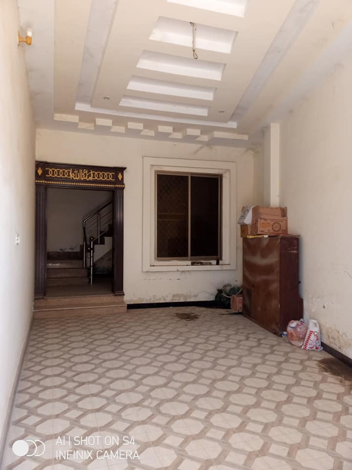 5.5 Marla Flat For Rent in Main Badshahi Road Near Shadman Colony Gujrat