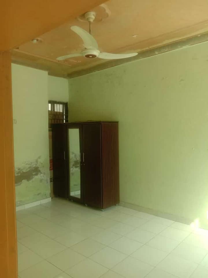 5 Marla 1st Floor Portion For Rent in Shadman Colony Gujrat