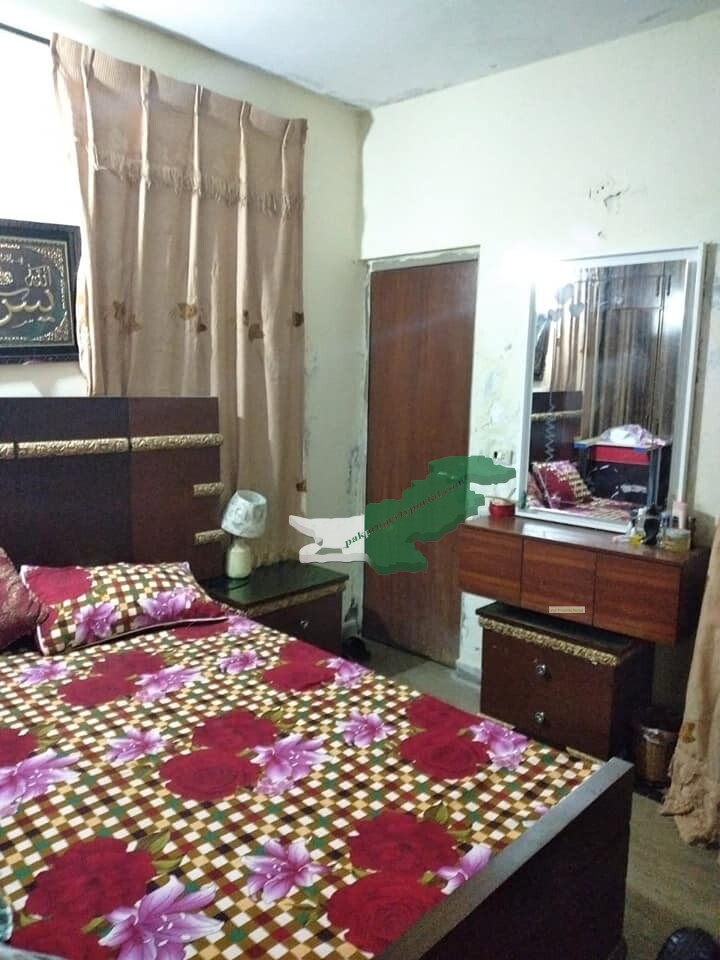 5 MArLa HausE for sale in Newo Eqbal Park s.t Nbr 2 waltan Rod Lahore