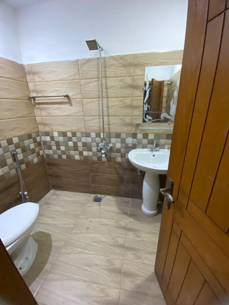 700 Square feet Apartment is available for rent in E-11 Islamabad