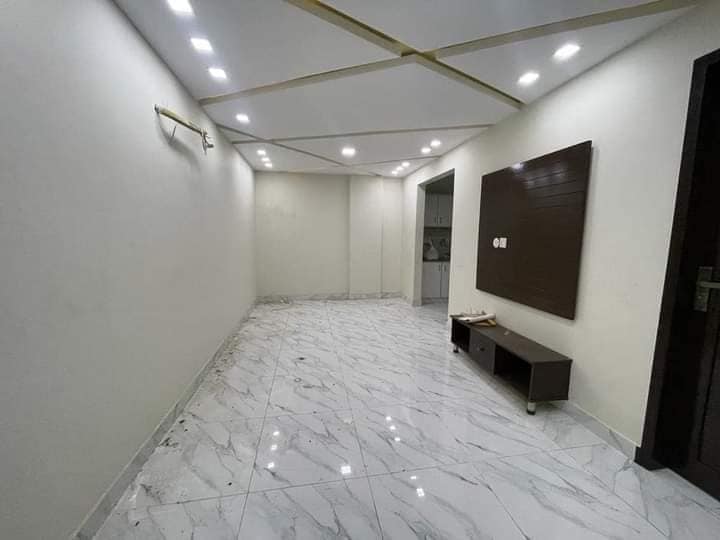 1 Bed Room Apartment Available For Rent in Bahria Town Lahore