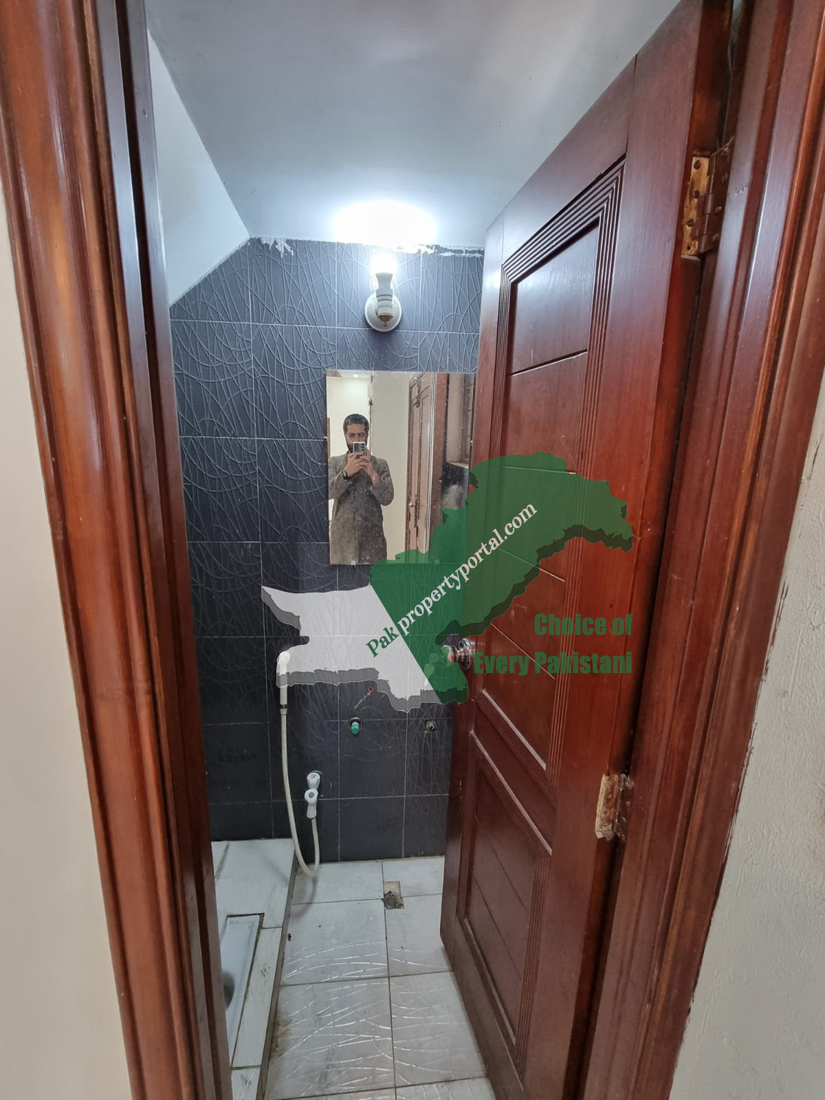 5 marla House for Rent in Bahria town Lahore