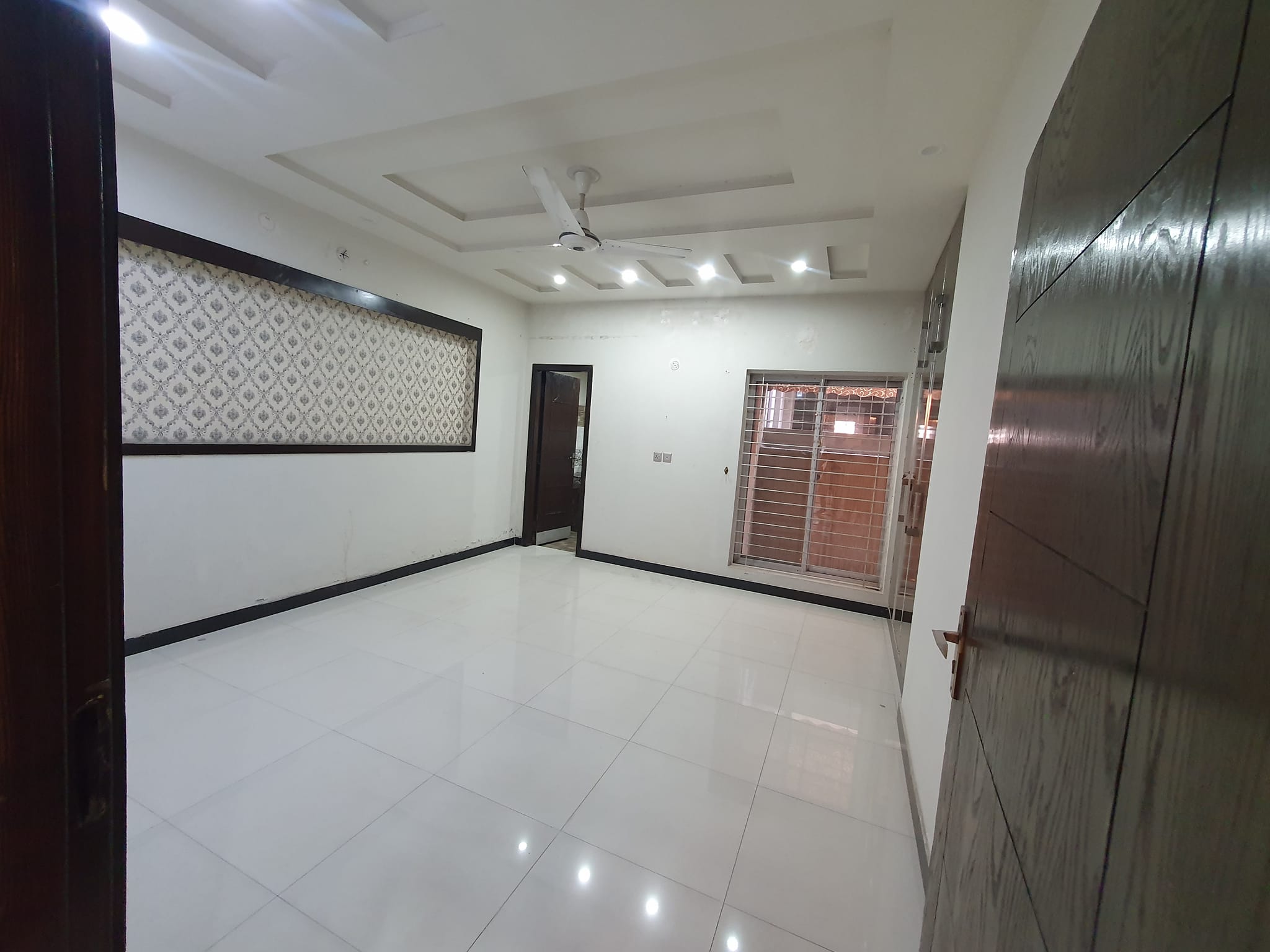 10 Marla House available for Rent Bahria town Lahore